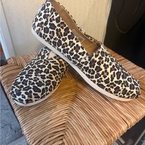 Tom’s Cheetah Print Slip-On Shoes